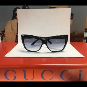 GUCCI Sunglasses Green Black Color